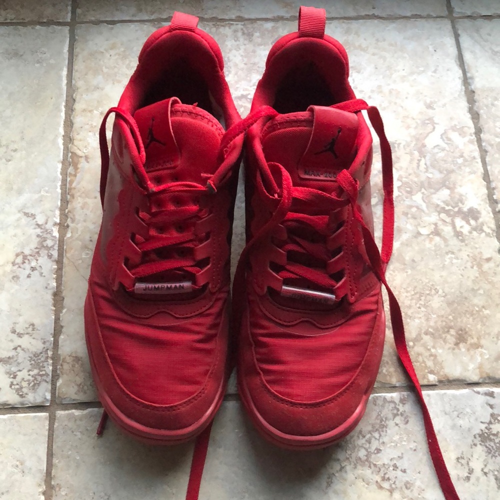 Nike Jordan Max 200 Red Sneaker kids 7